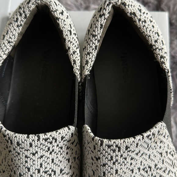 WMNS VINCE SNEAKERS - Picture 3 of 3